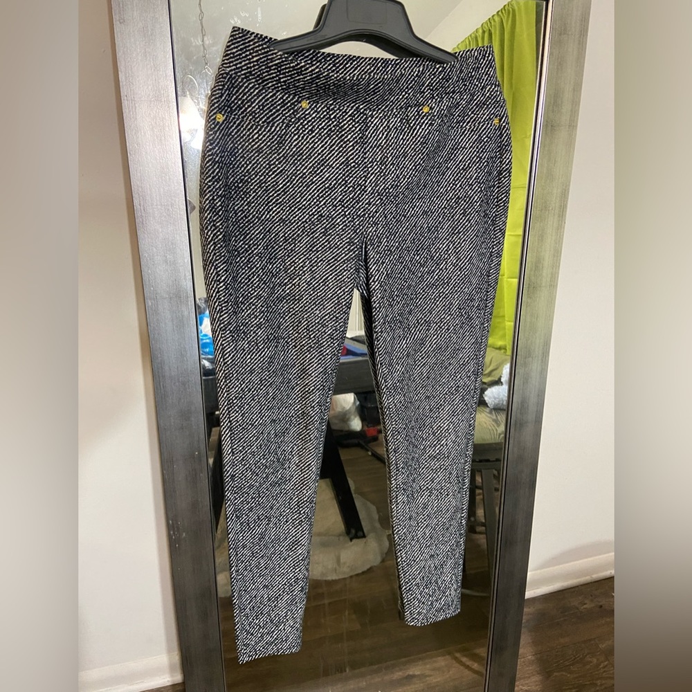 Michael kors pants size Medium